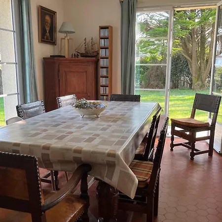Holiday home Beautiful Family Near Sainte-cecile Camiers